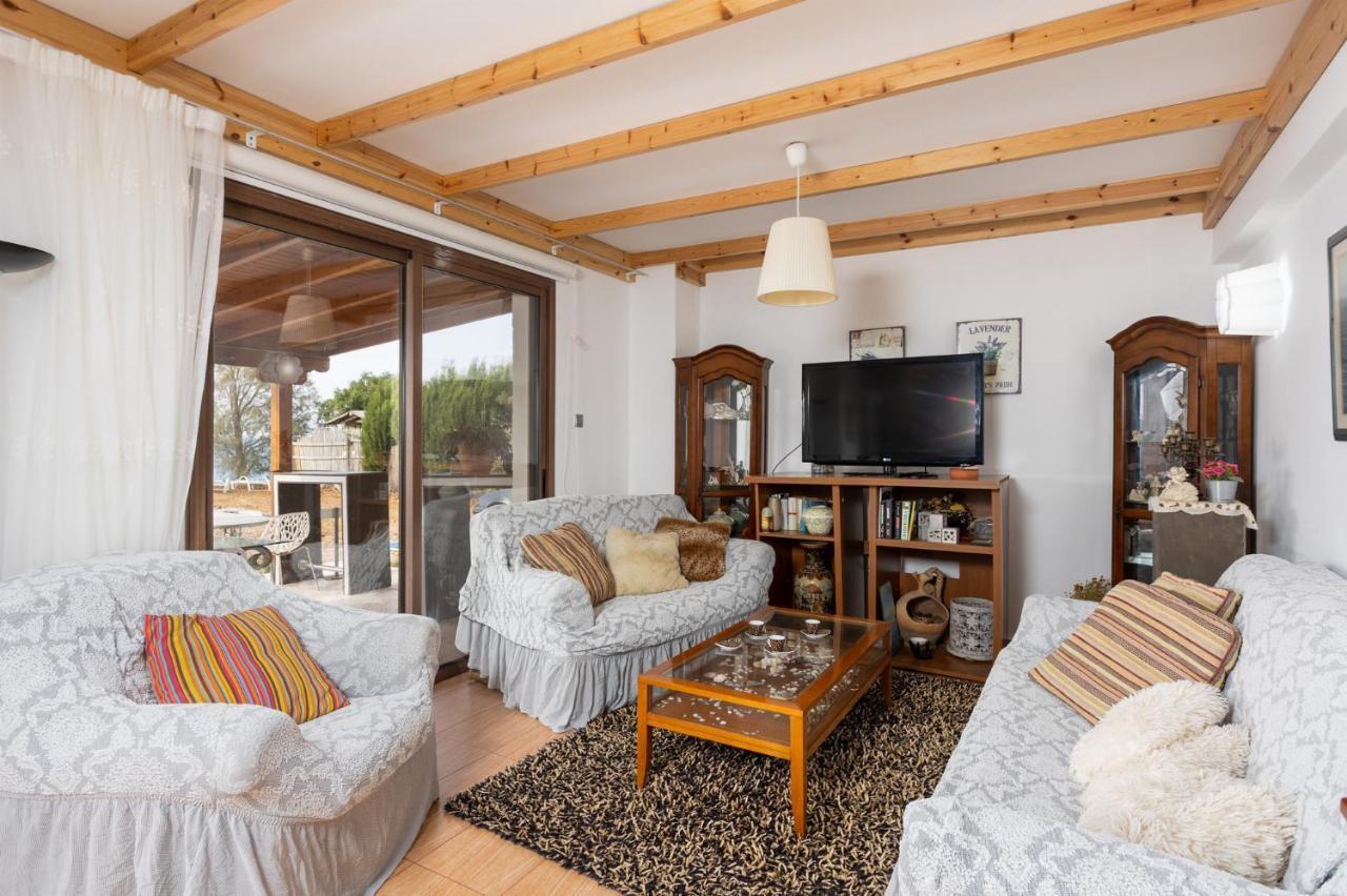 Villa Beach Heaven Pomos Exterior photo